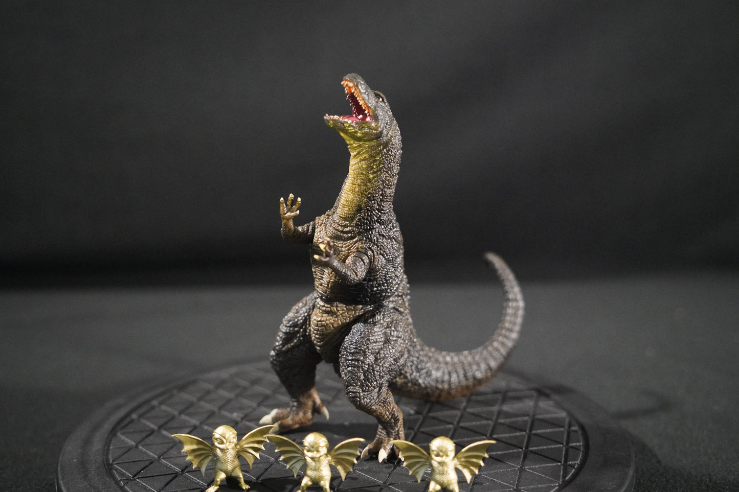 1991 Godzillasaurus Ichibansho Statue with Dorats