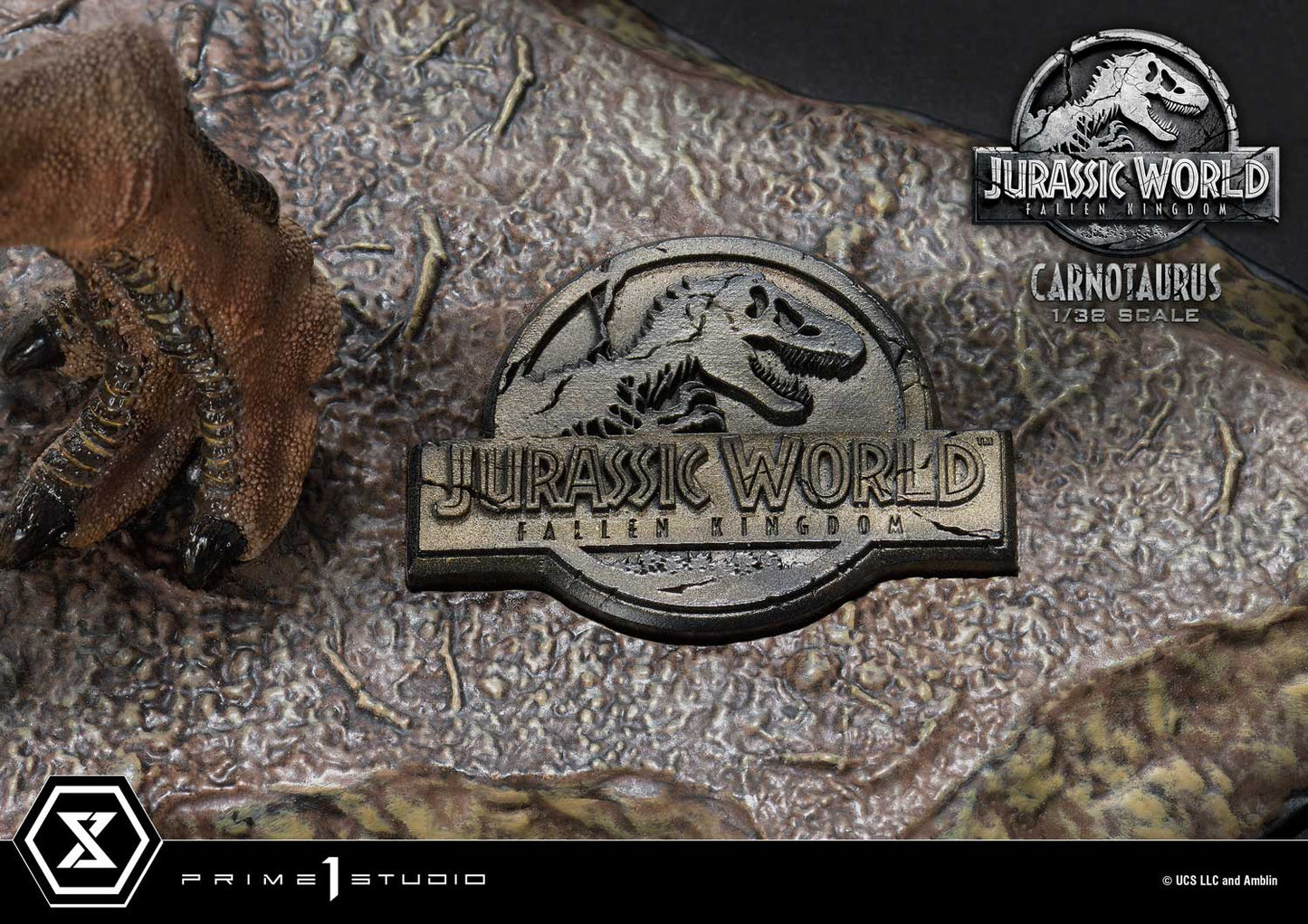 Jurassic World: Forgotten Kingdom Carnotaurus Statue