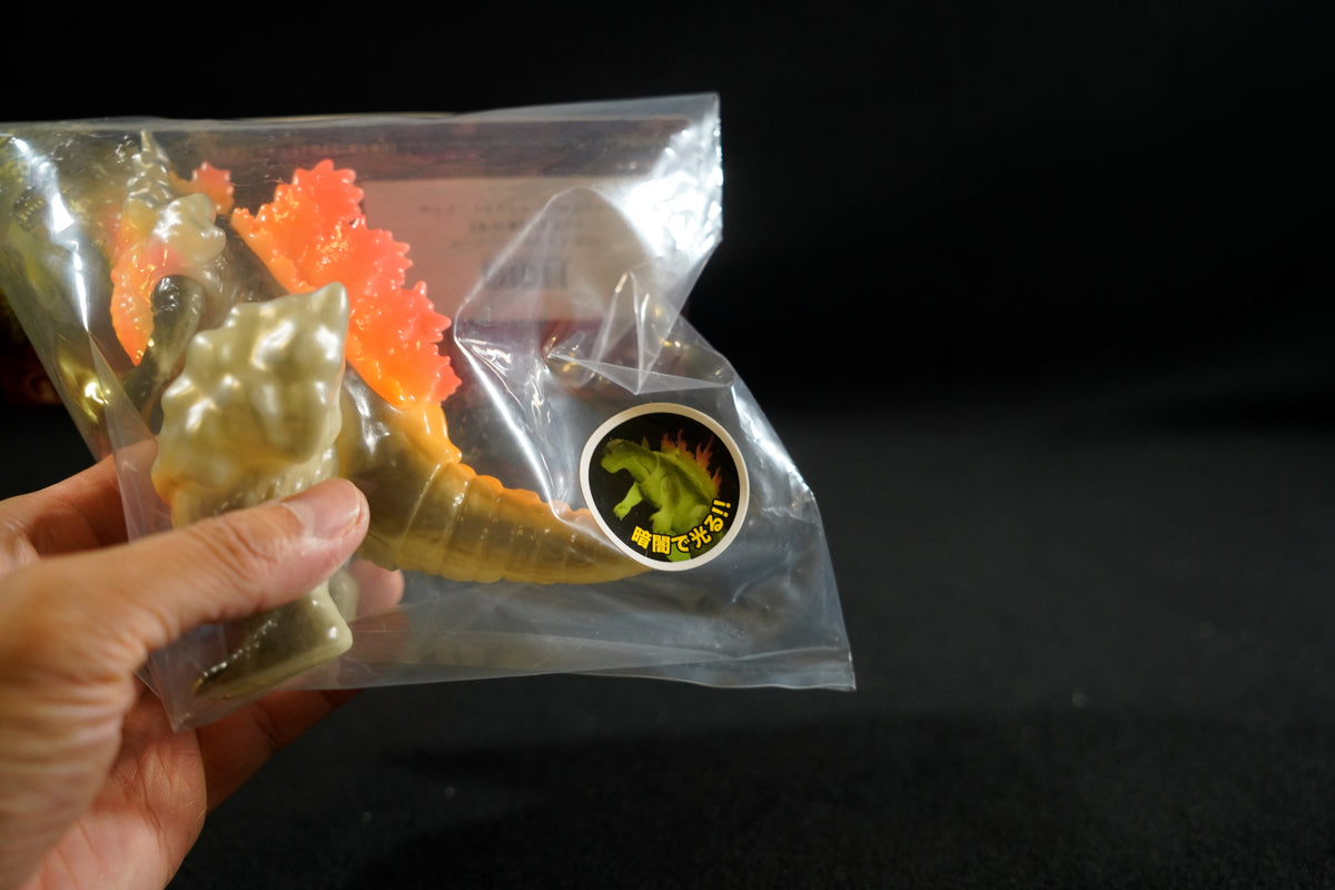 CCP Sofubi Middle-Size Series [Vol. 15] 1995 Burning Godzilla Luminous Red Ver.